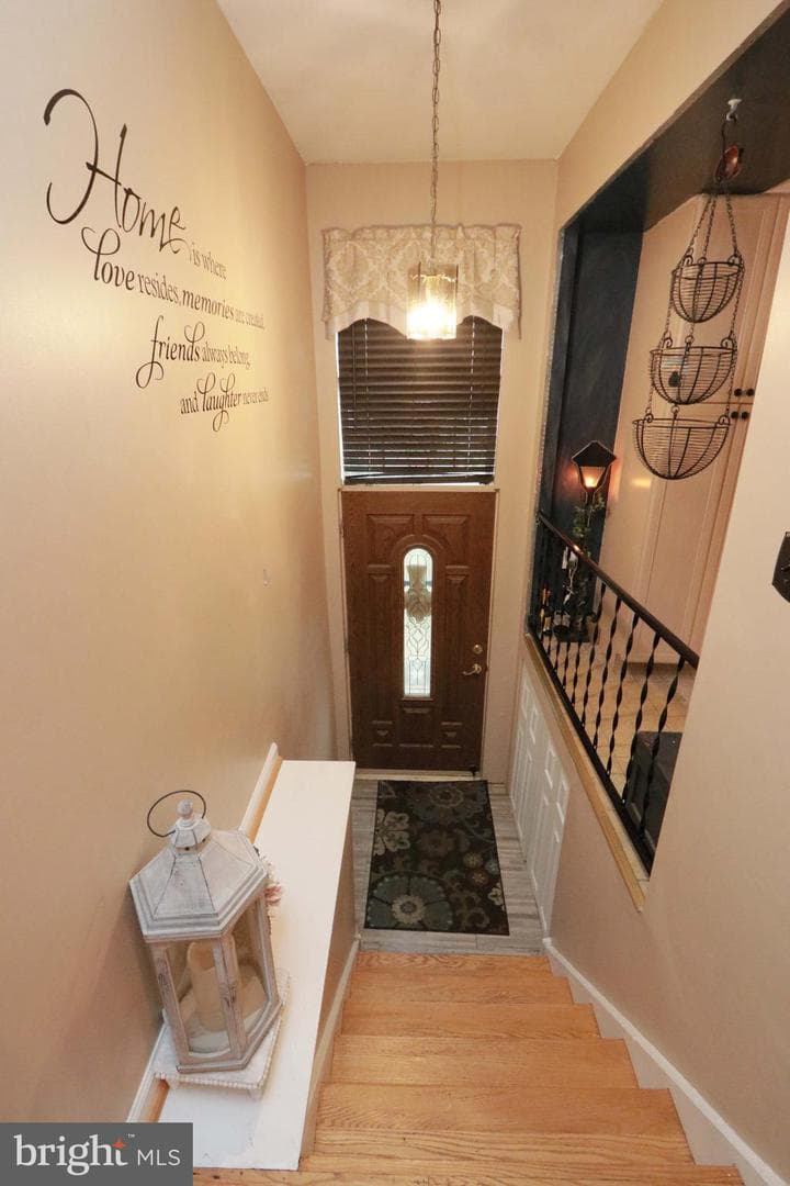 3647 W Crown Avenue photo 3