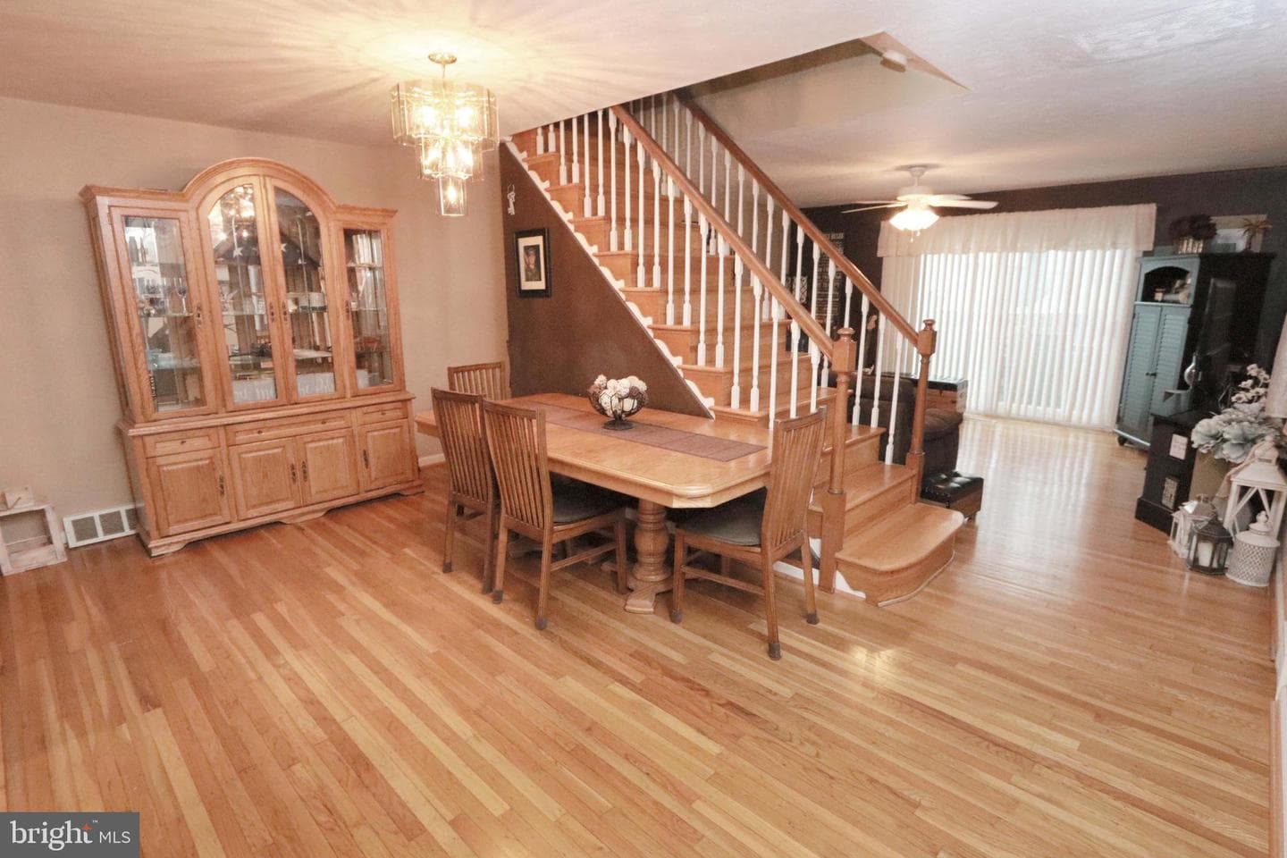 3647 W Crown Avenue photo 5
