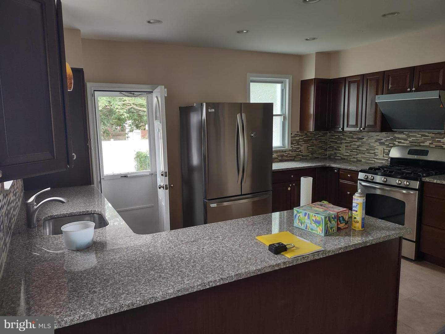 218 Hartel Avenue photo 23