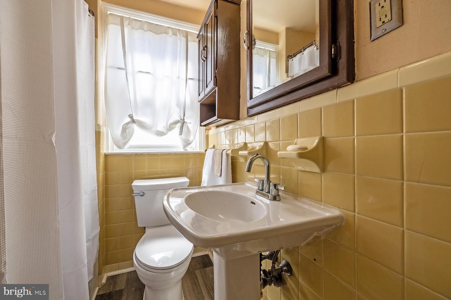 1103 Fanshawe Street photo 19