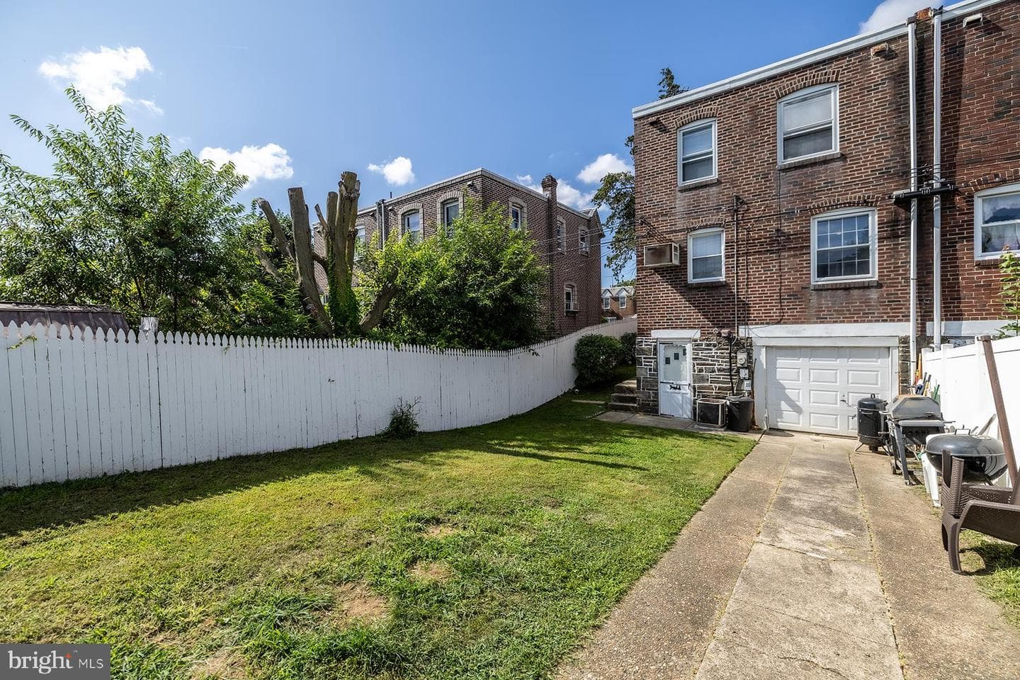 1103 Fanshawe Street photo 7