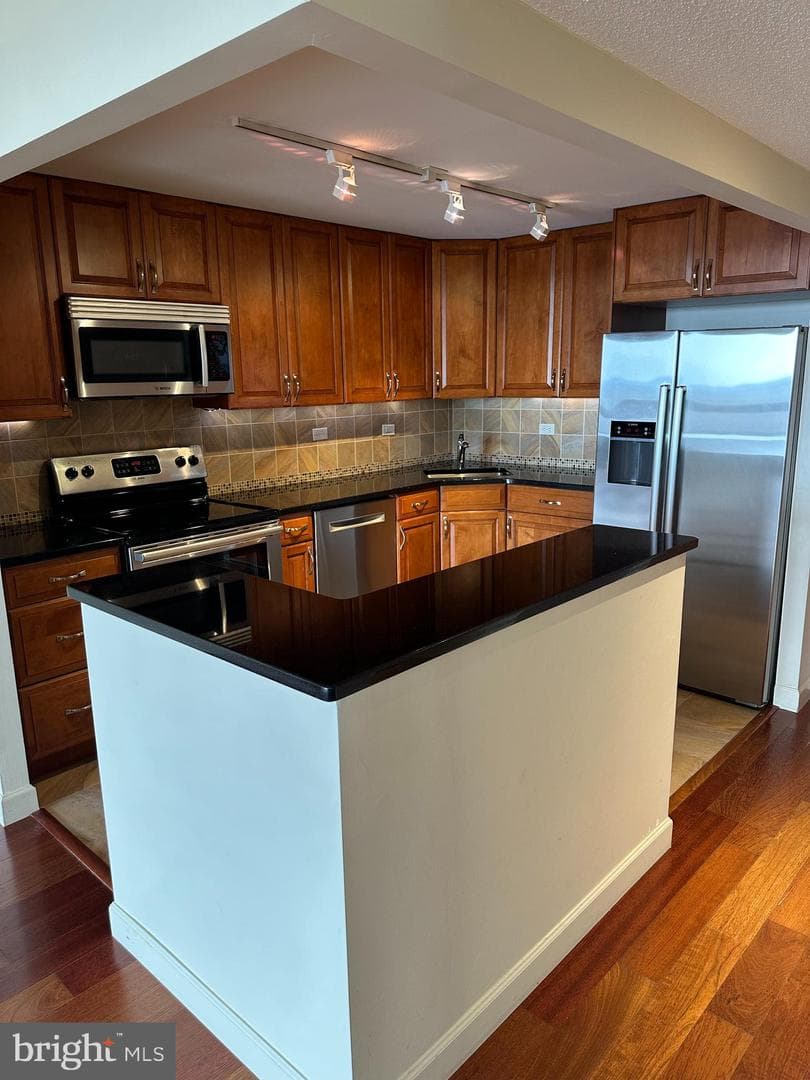 233 S 6th Street #1410f photo 9
