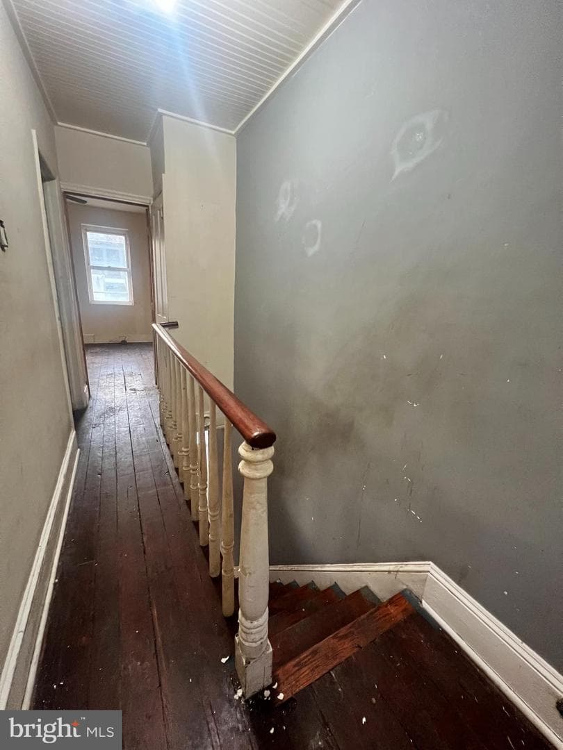 2765 Helen Street photo 6