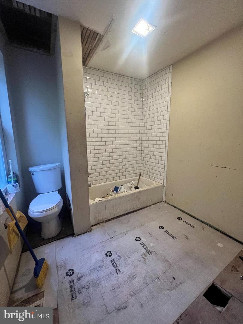 2765 Helen Street photo 9