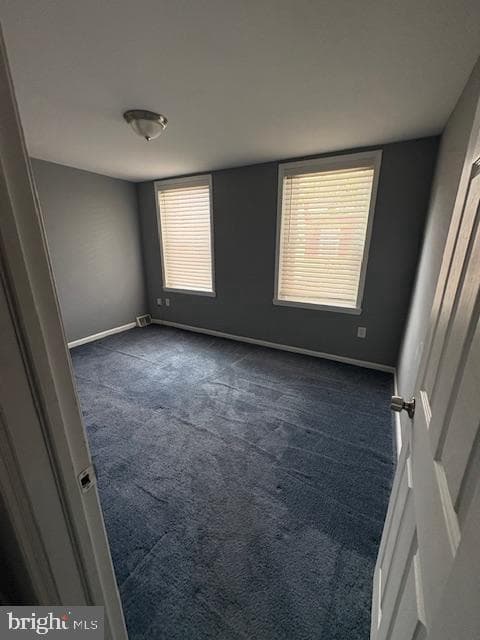 532 Dudley Street photo 6
