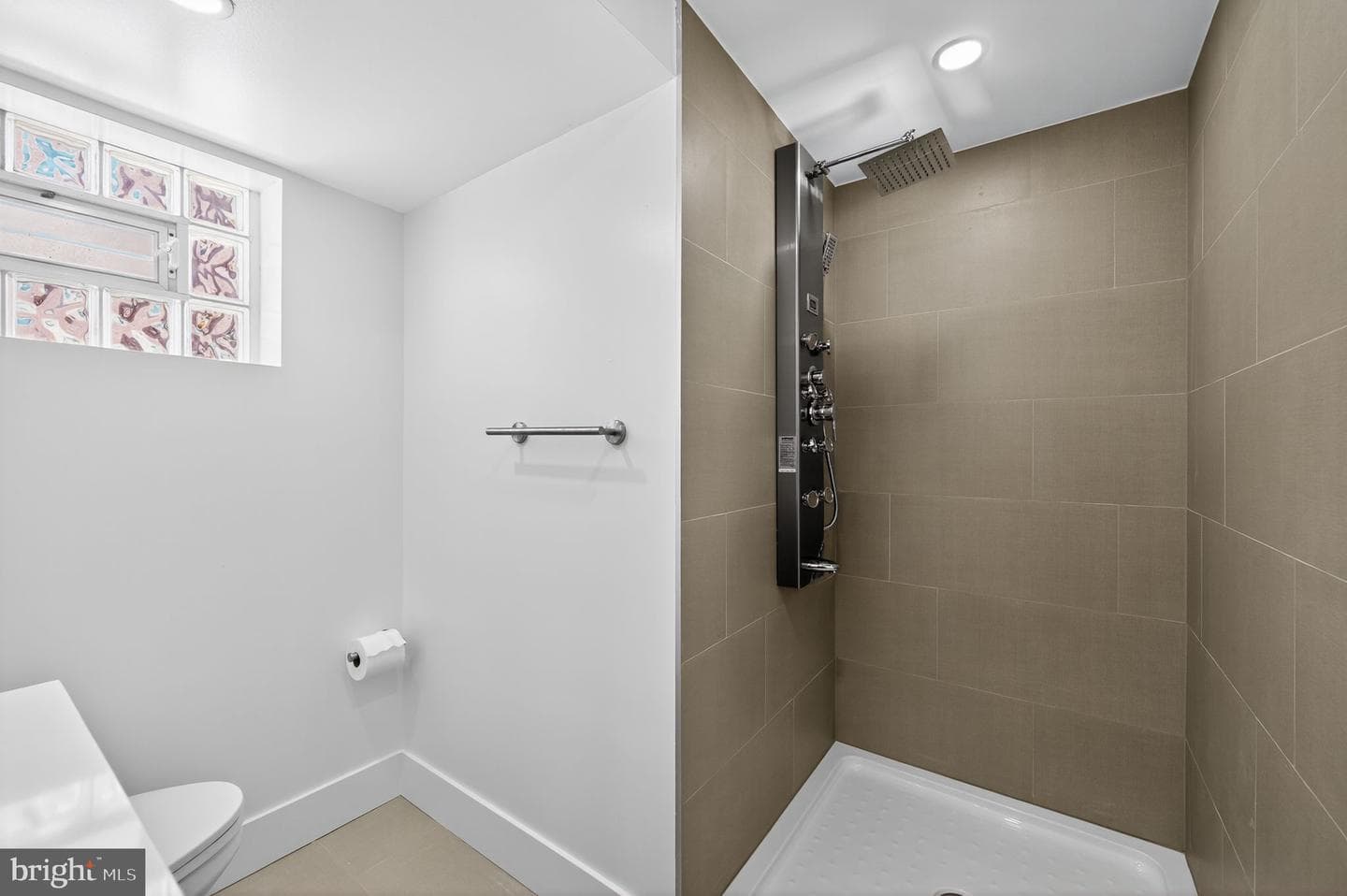8834 Brocklehurst Street photo 11