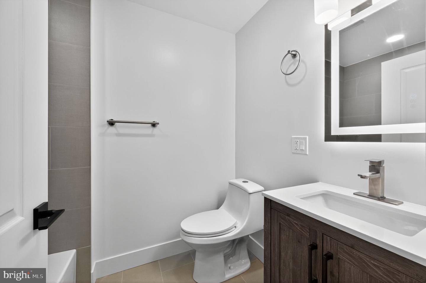 8834 Brocklehurst Street photo 13