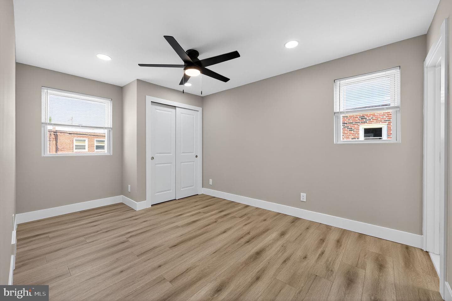 8834 Brocklehurst Street photo 29