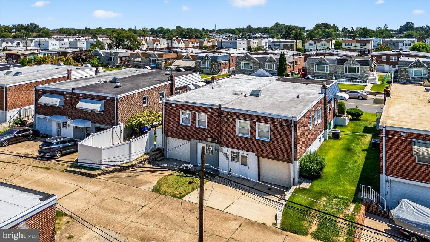 8834 Brocklehurst Street photo 34