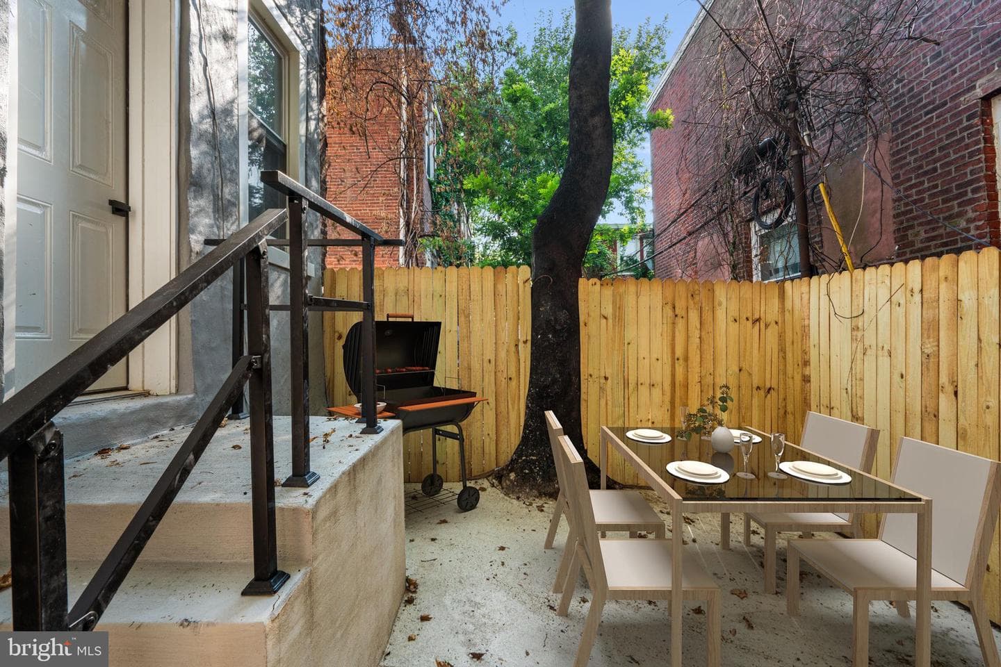 5448 Media Street photo 15