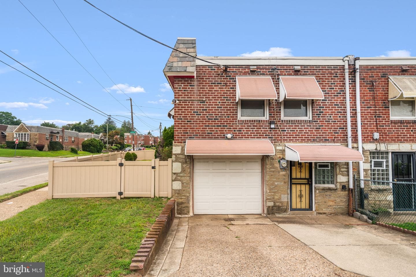 1000 E Durham Street photo 6