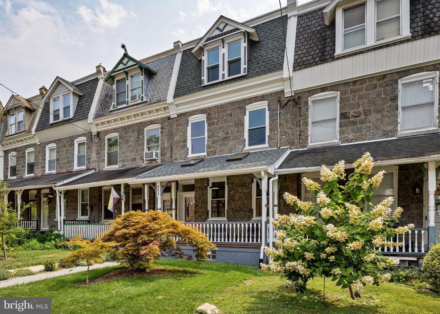 252 Sumac Street photo 2