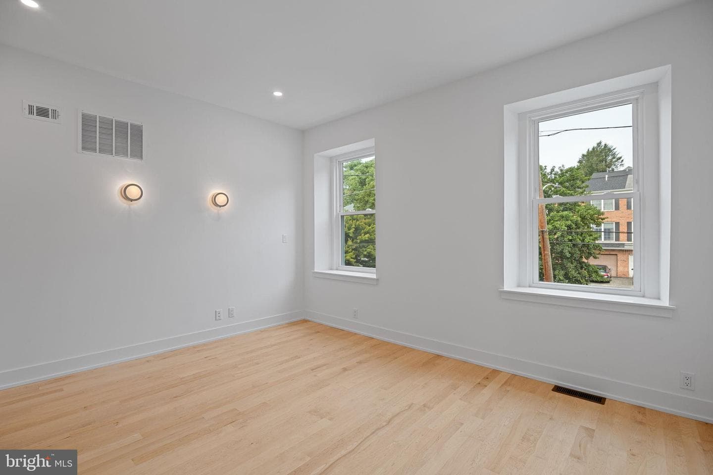 252 Sumac Street photo 30