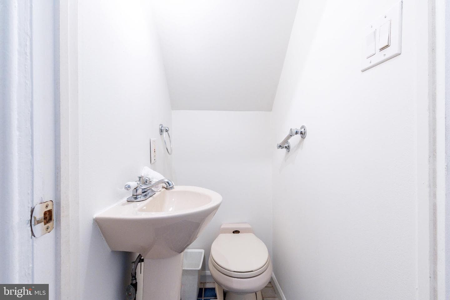 2046 Cherry Street photo 8