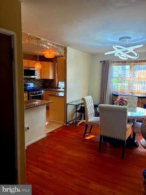 6604 Harley Street photo 25