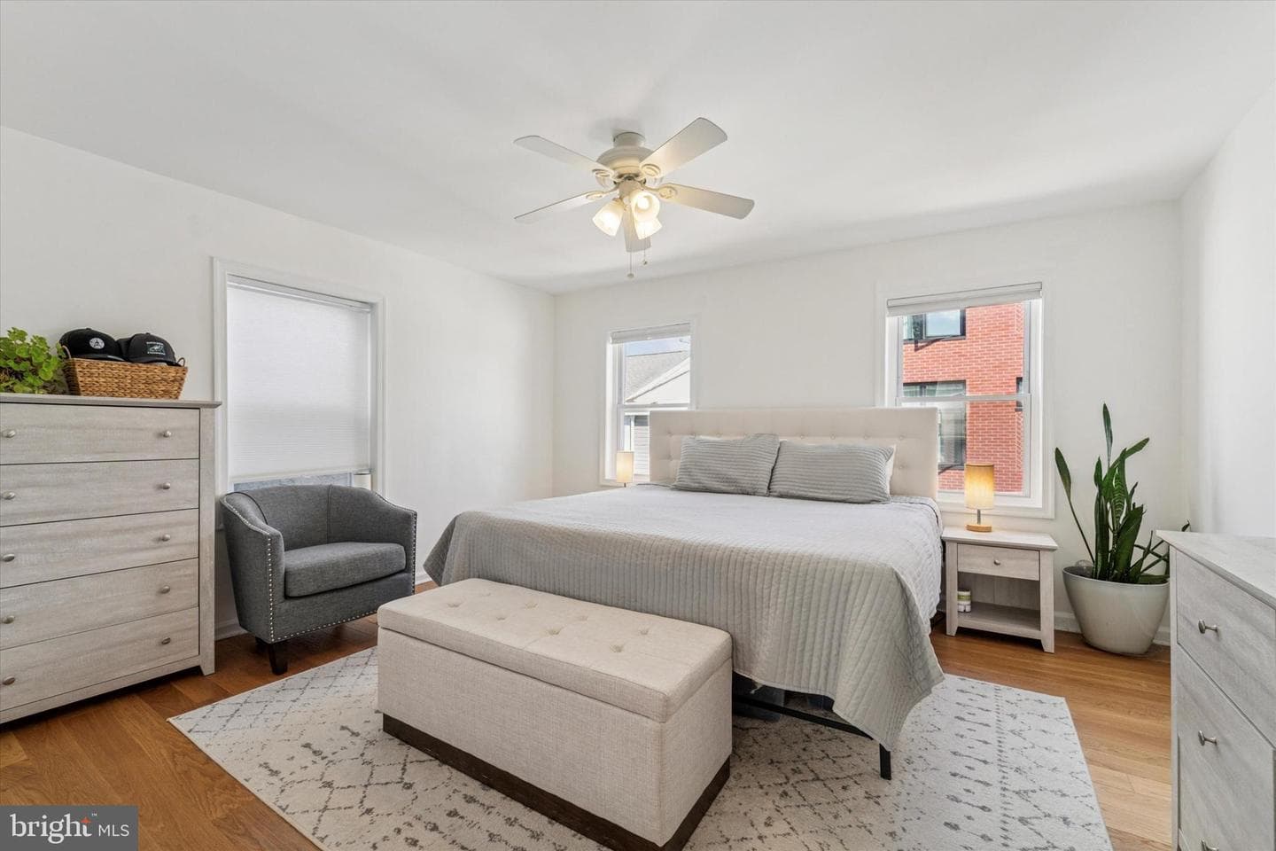 532 E Cabot Street photo 11