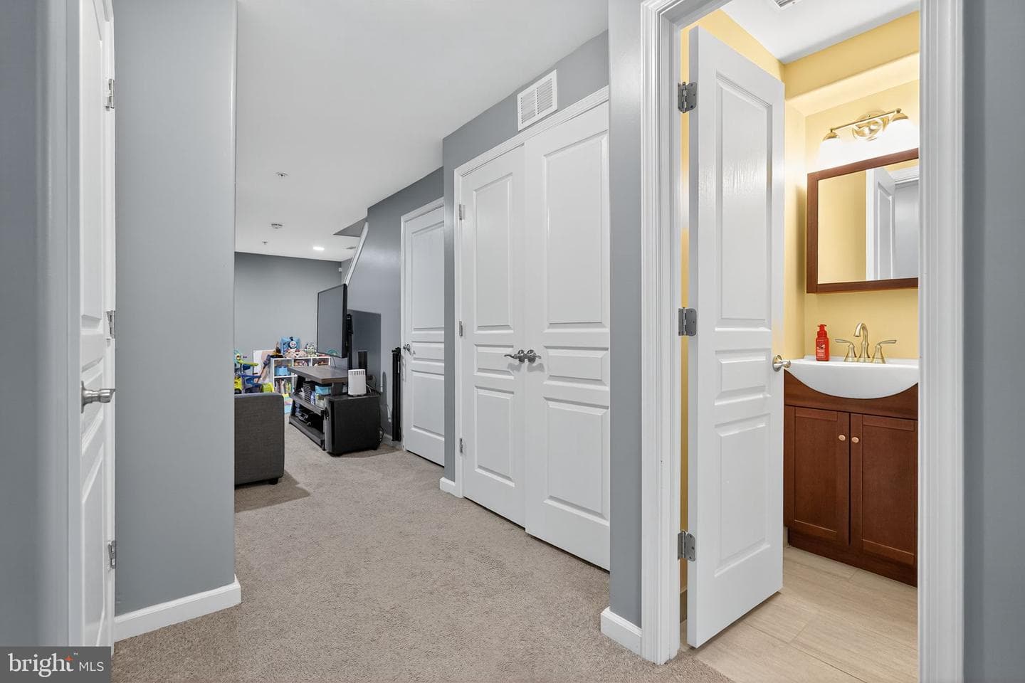 419 Mercy Street photo 17