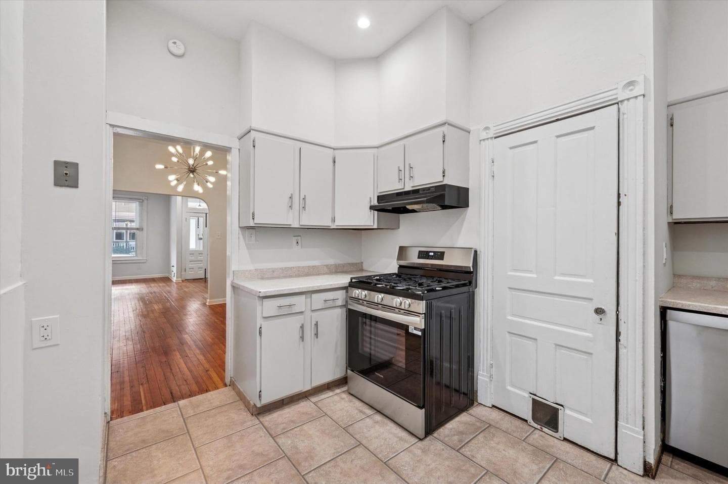 247 W Haines Street photo 13