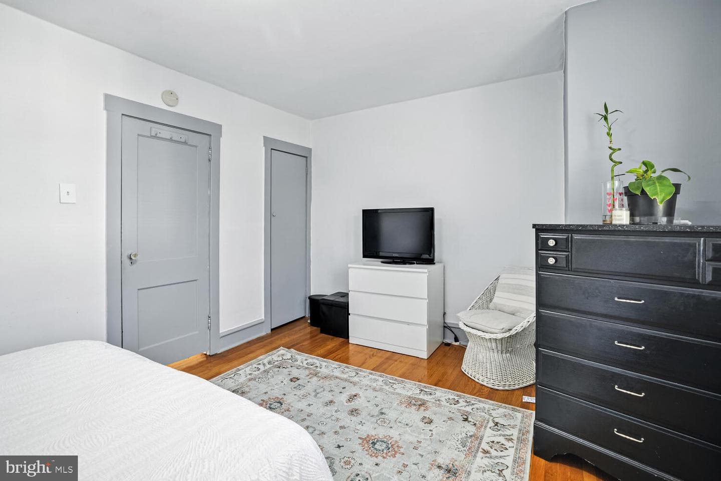 5221 Akron Street photo 18