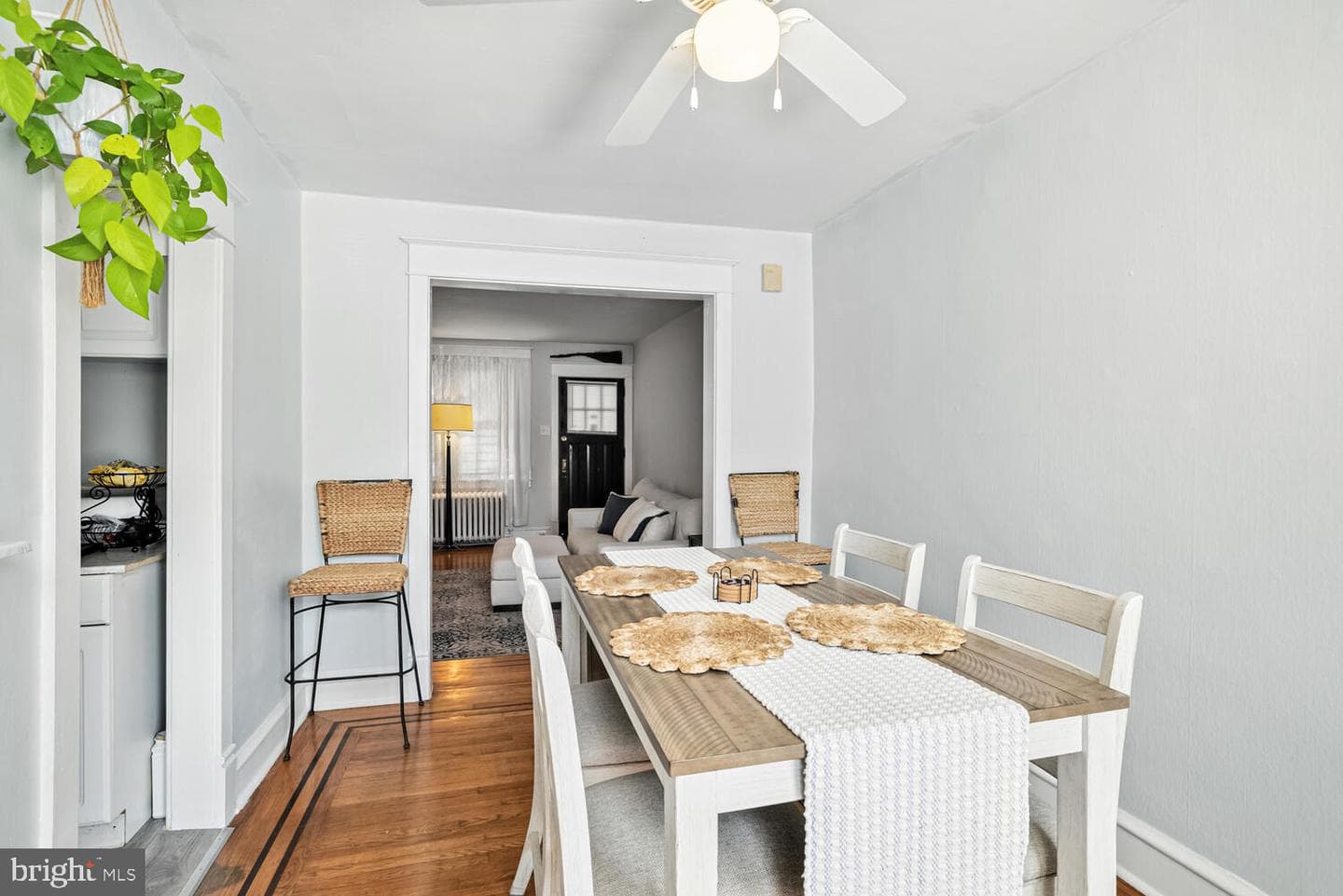 5221 Akron Street photo 9