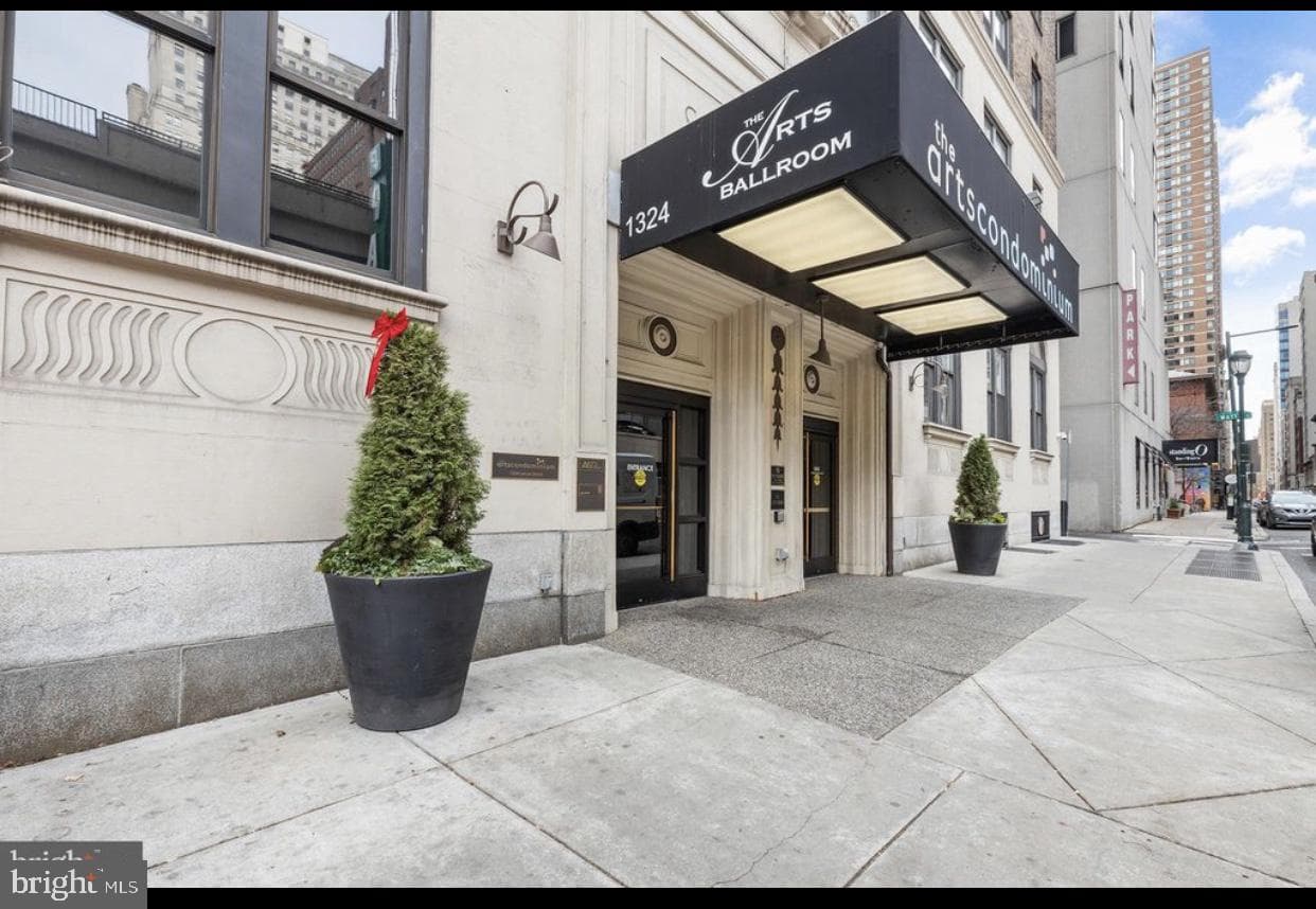1324 Locust Street #308 photo 1