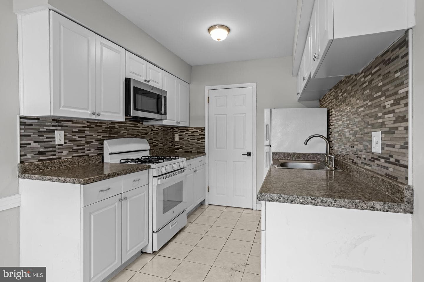 12135 Academy Road #10 photo 9