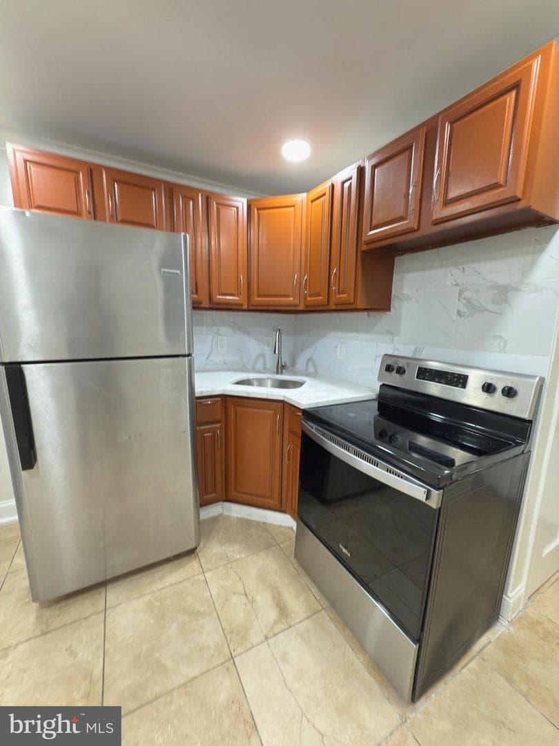 2248 N Bancroft Street photo 4