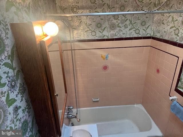 5441 Valley Street photo 5