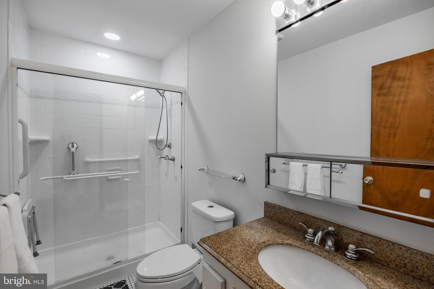 9130 Ayrdalecrescent Street photo 12
