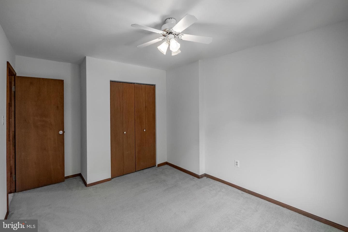 9130 Ayrdalecrescent Street photo 17
