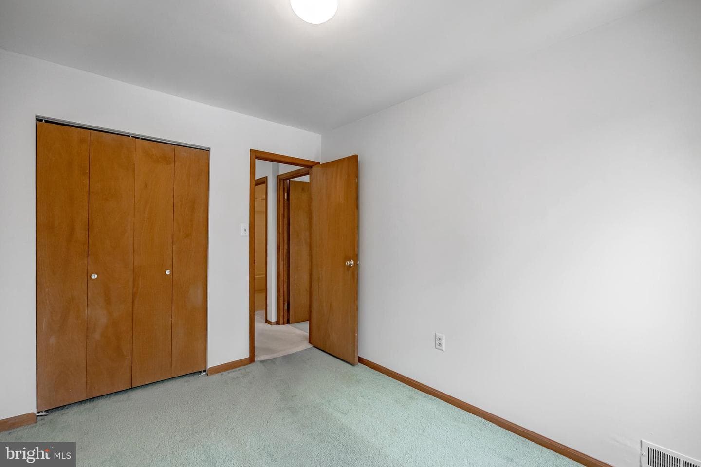 9130 Ayrdalecrescent Street photo 18