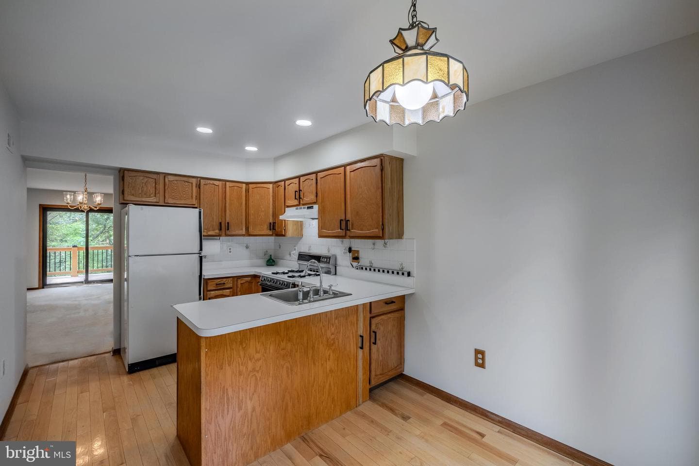 9130 Ayrdalecrescent Street photo 4