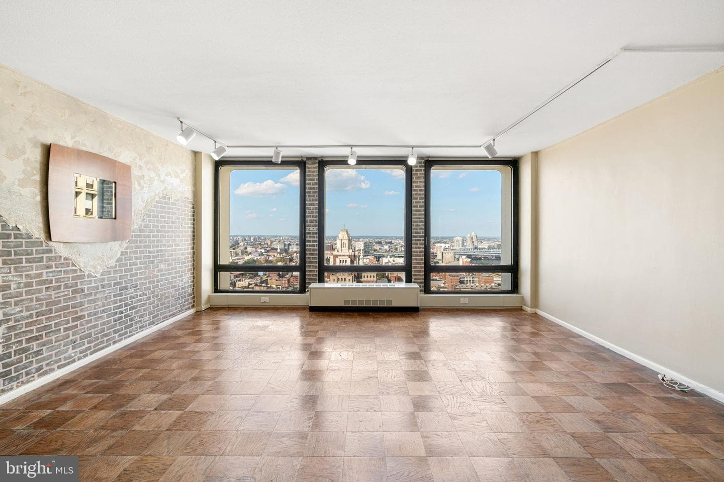 210 Locust Street #29h-W photo 4