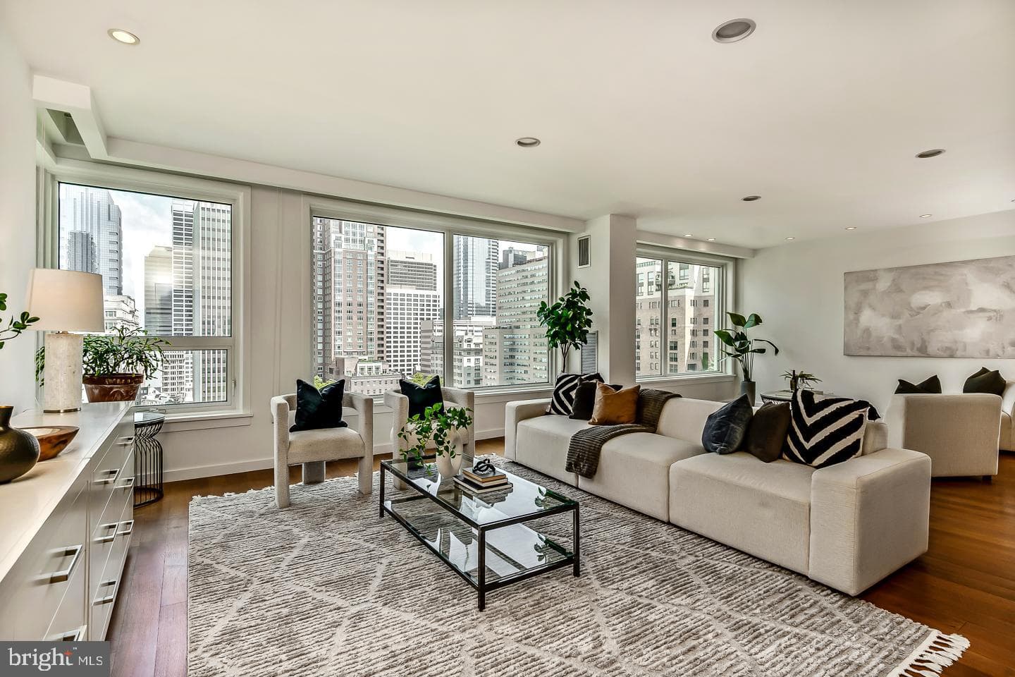 1820 Rittenhouse Square #1601 photo 17