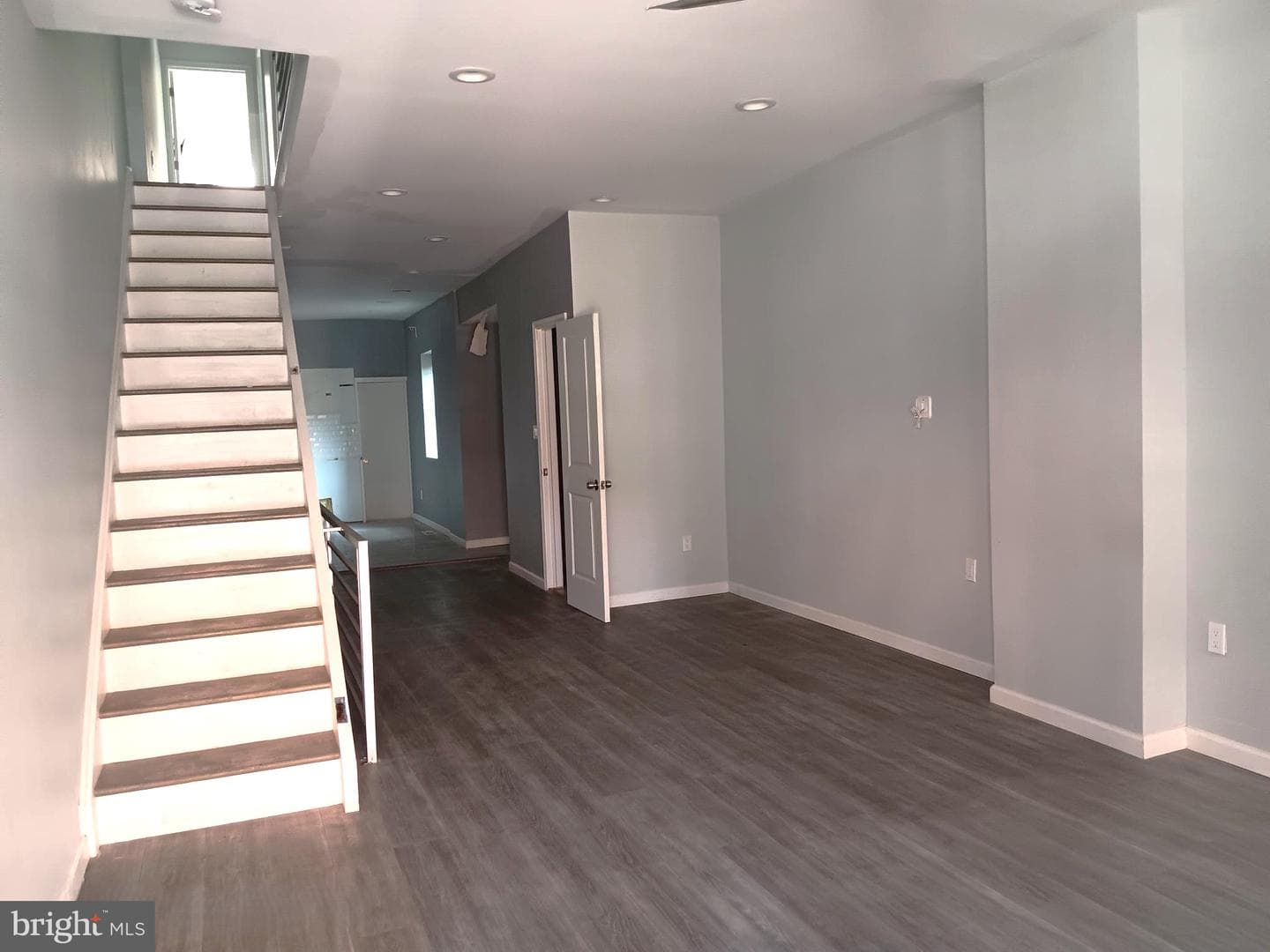 3146 Euclid Avenue photo 3