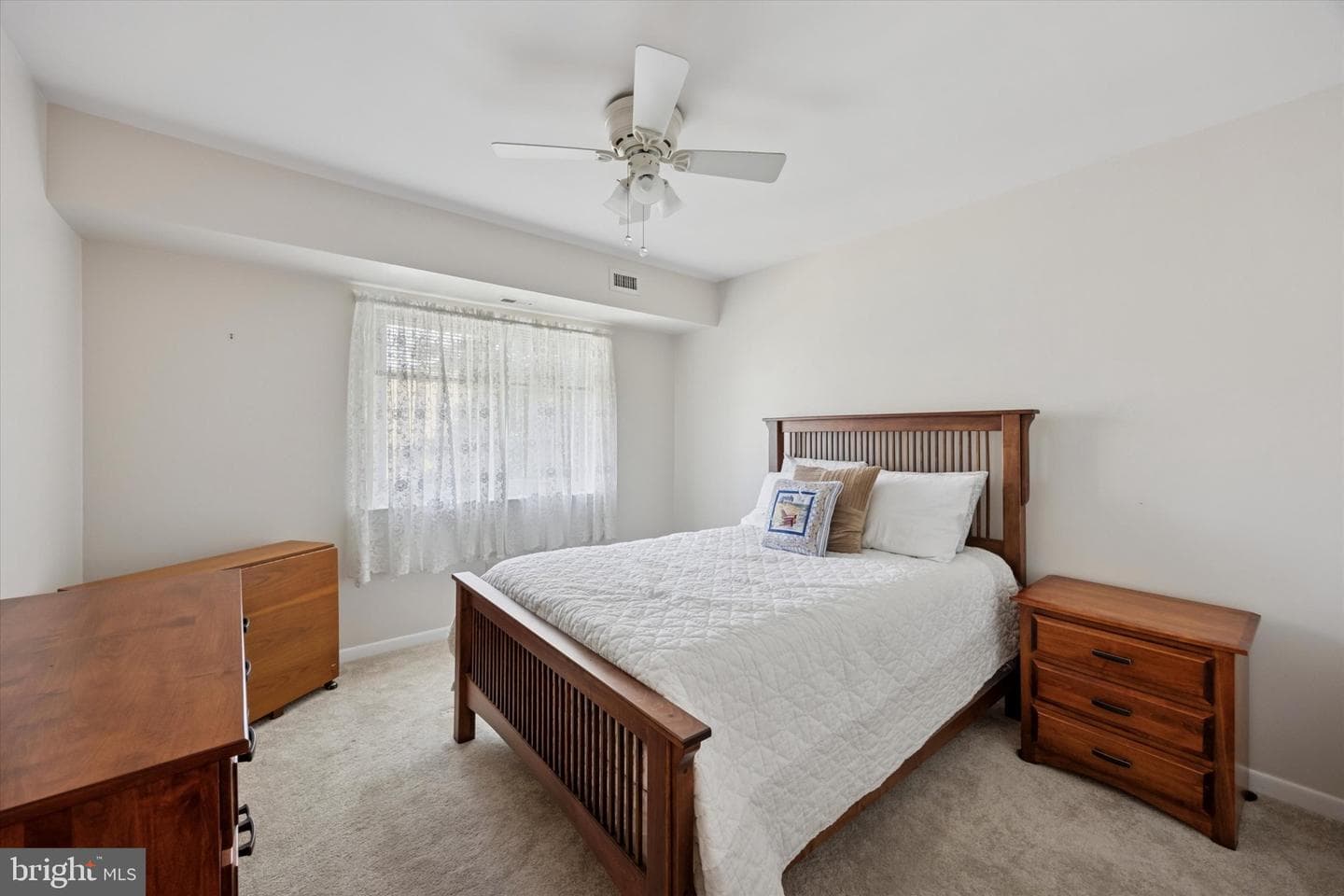 47201 Delaire Landing Road #201 photo 6