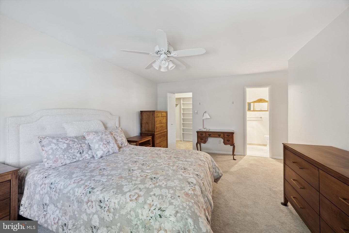 47201 Delaire Landing Road #201 photo 7