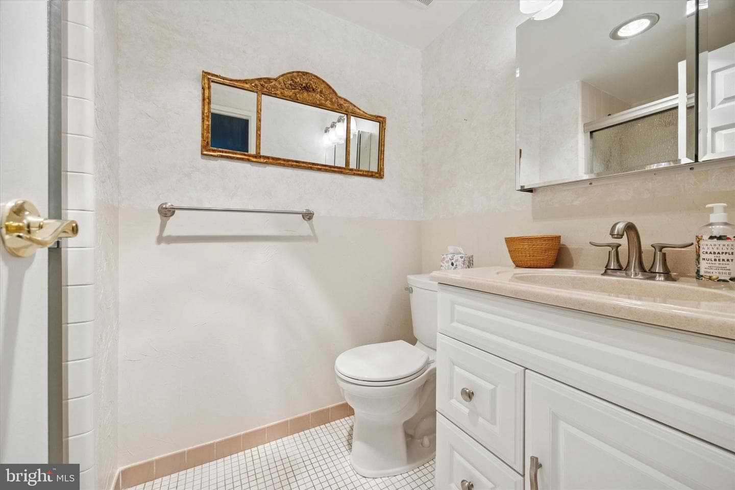 47201 Delaire Landing Road #201 photo 9