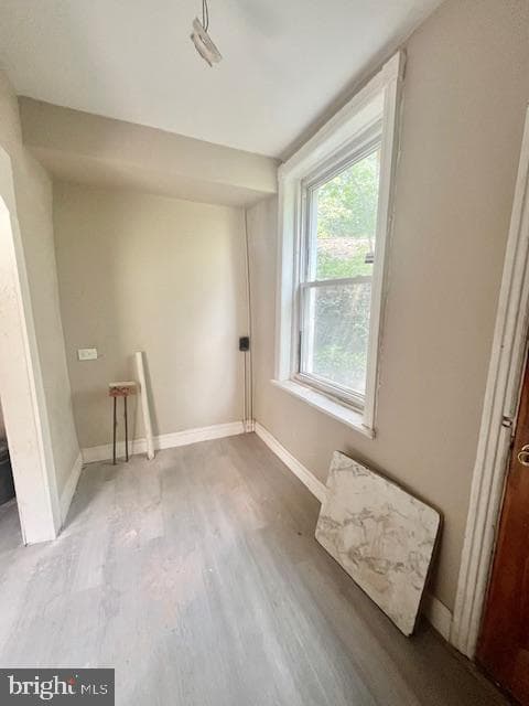 544 E Walnut Lane photo 16