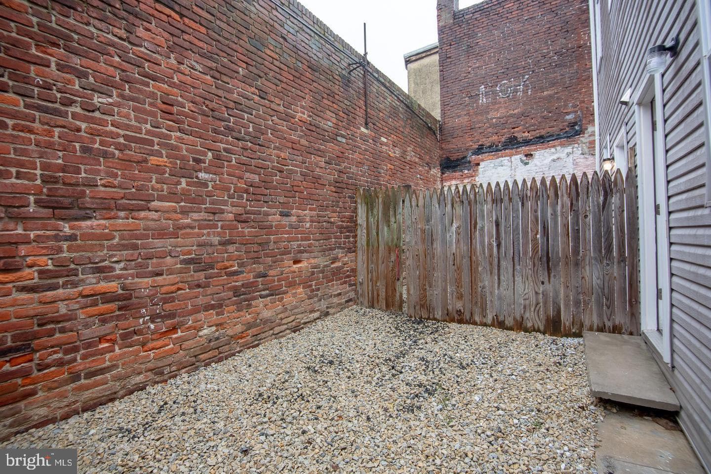1510 W York Street photo 27
