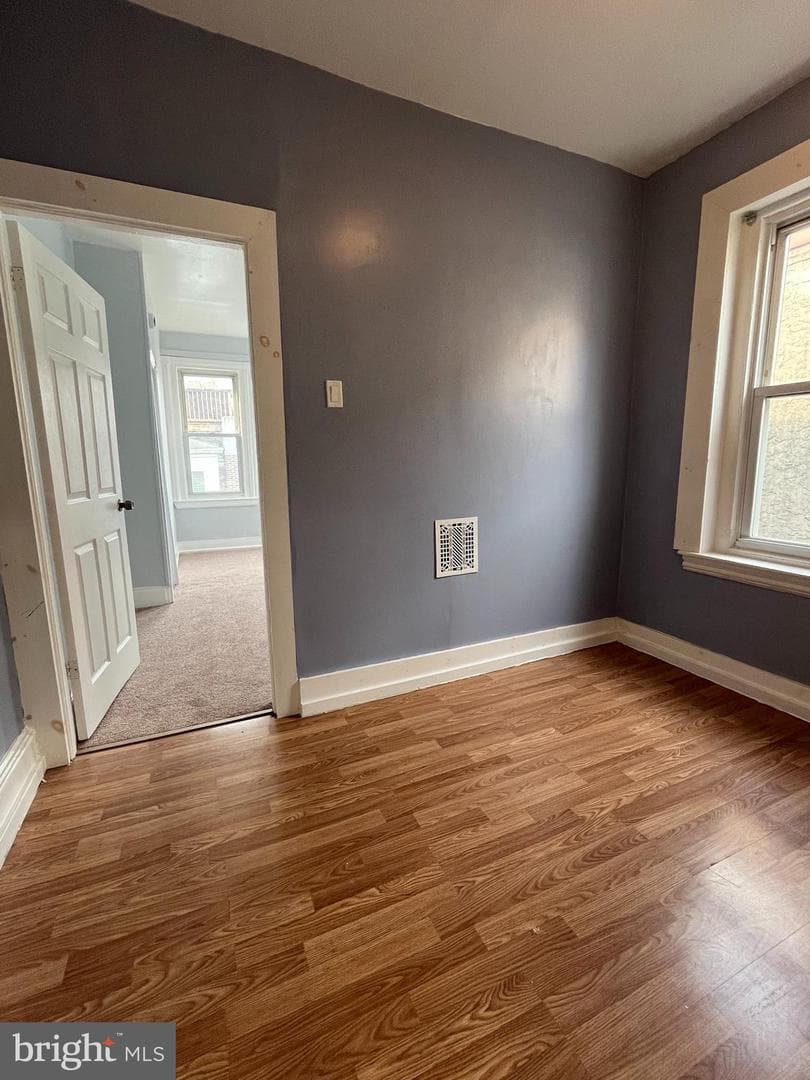 4216 Wyalusing Avenue photo 9