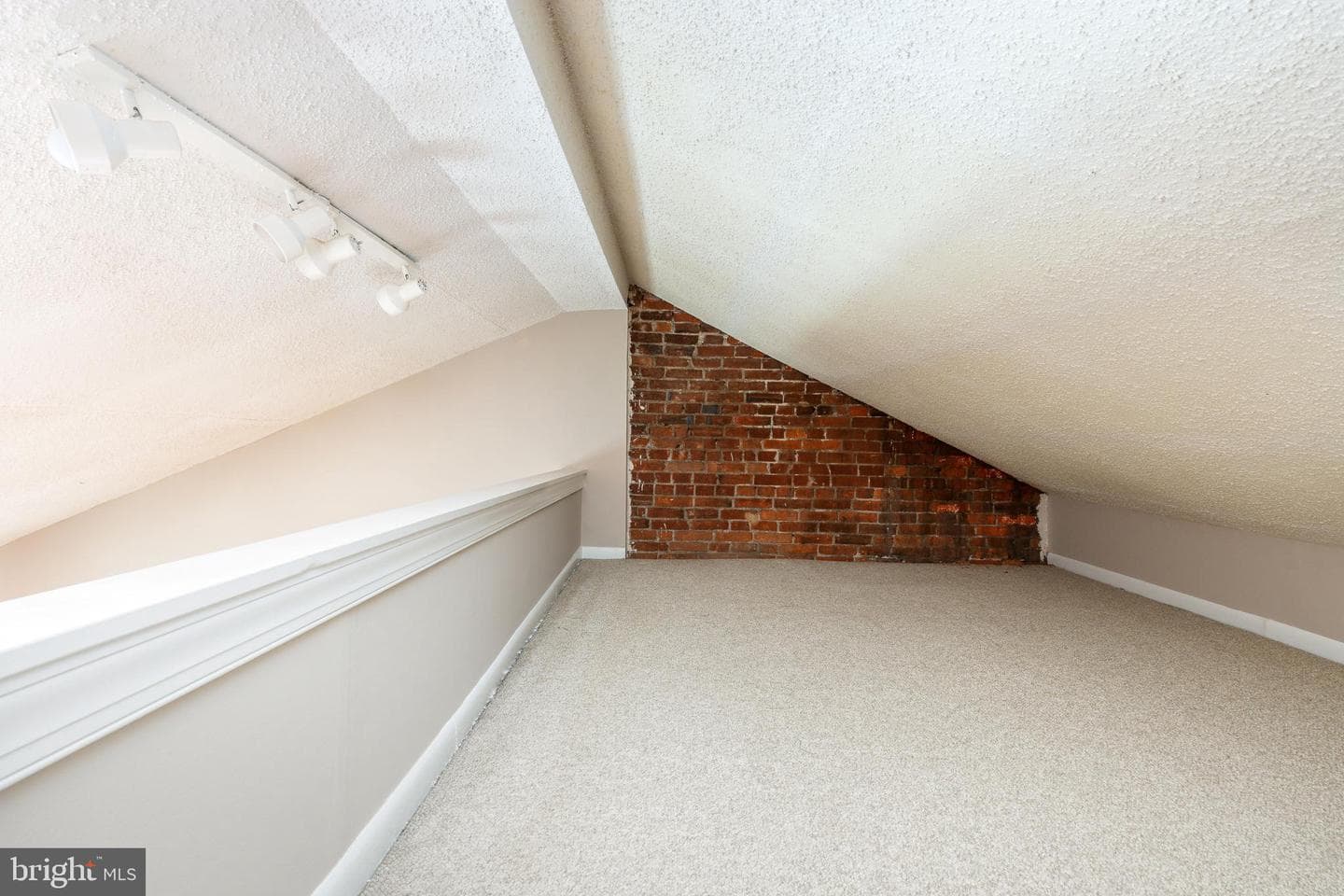142 Watkins Street photo 22