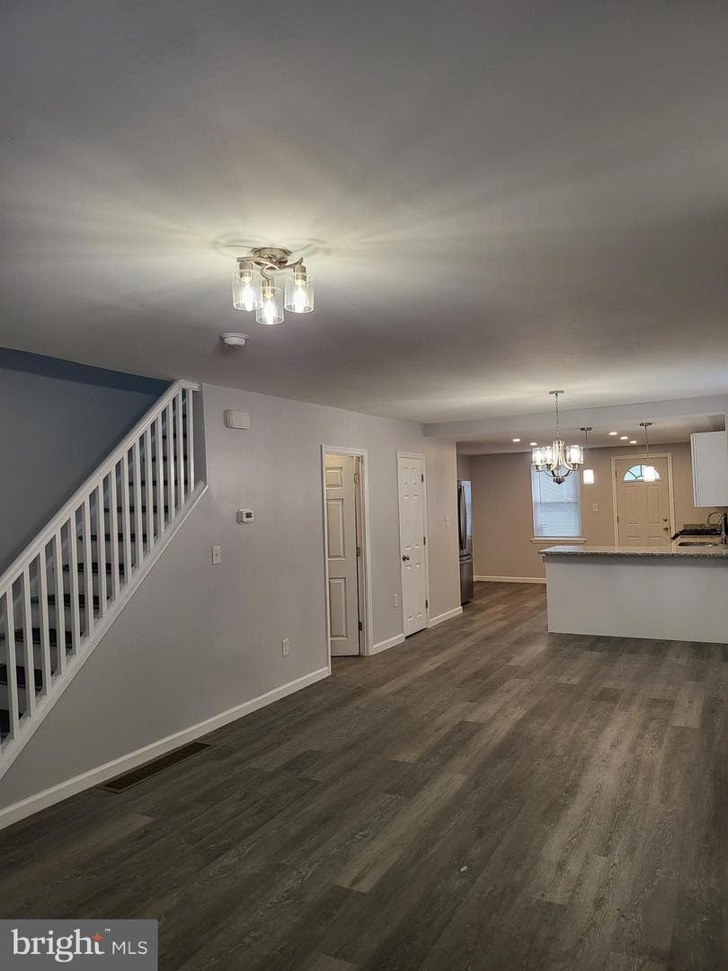 228 N Cecil Street photo 10