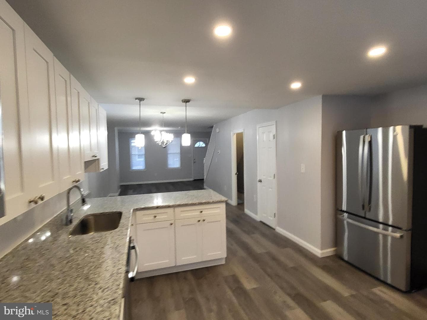 228 N Cecil Street photo 16