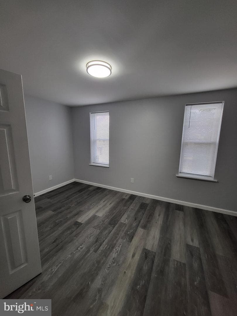 228 N Cecil Street photo 27