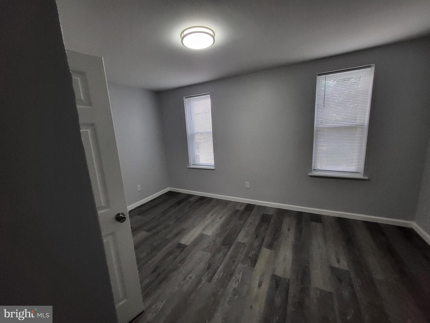 228 N Cecil Street photo 28