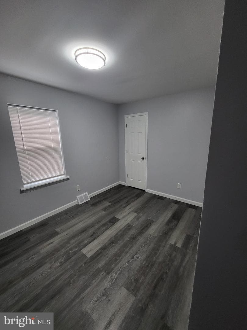 228 N Cecil Street photo 33