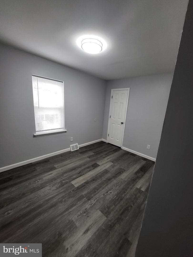 228 N Cecil Street photo 34