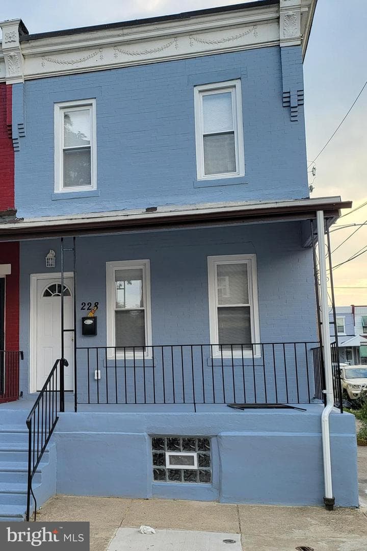 228 N Cecil Street photo 4