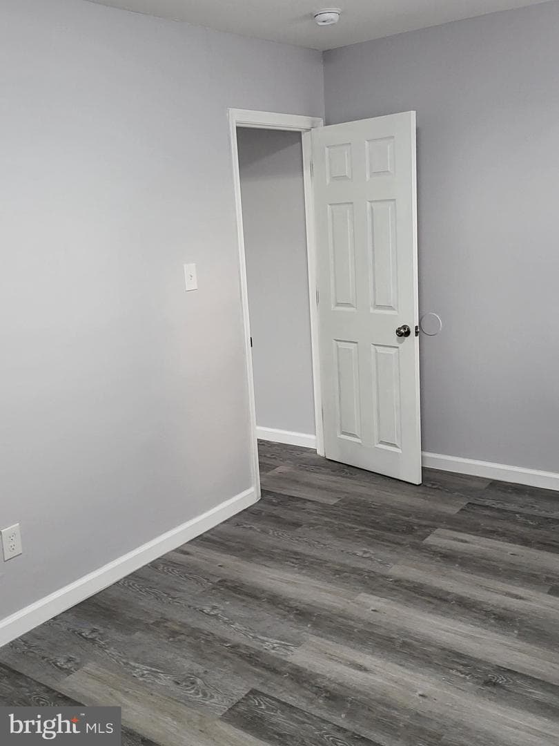 228 N Cecil Street photo 41
